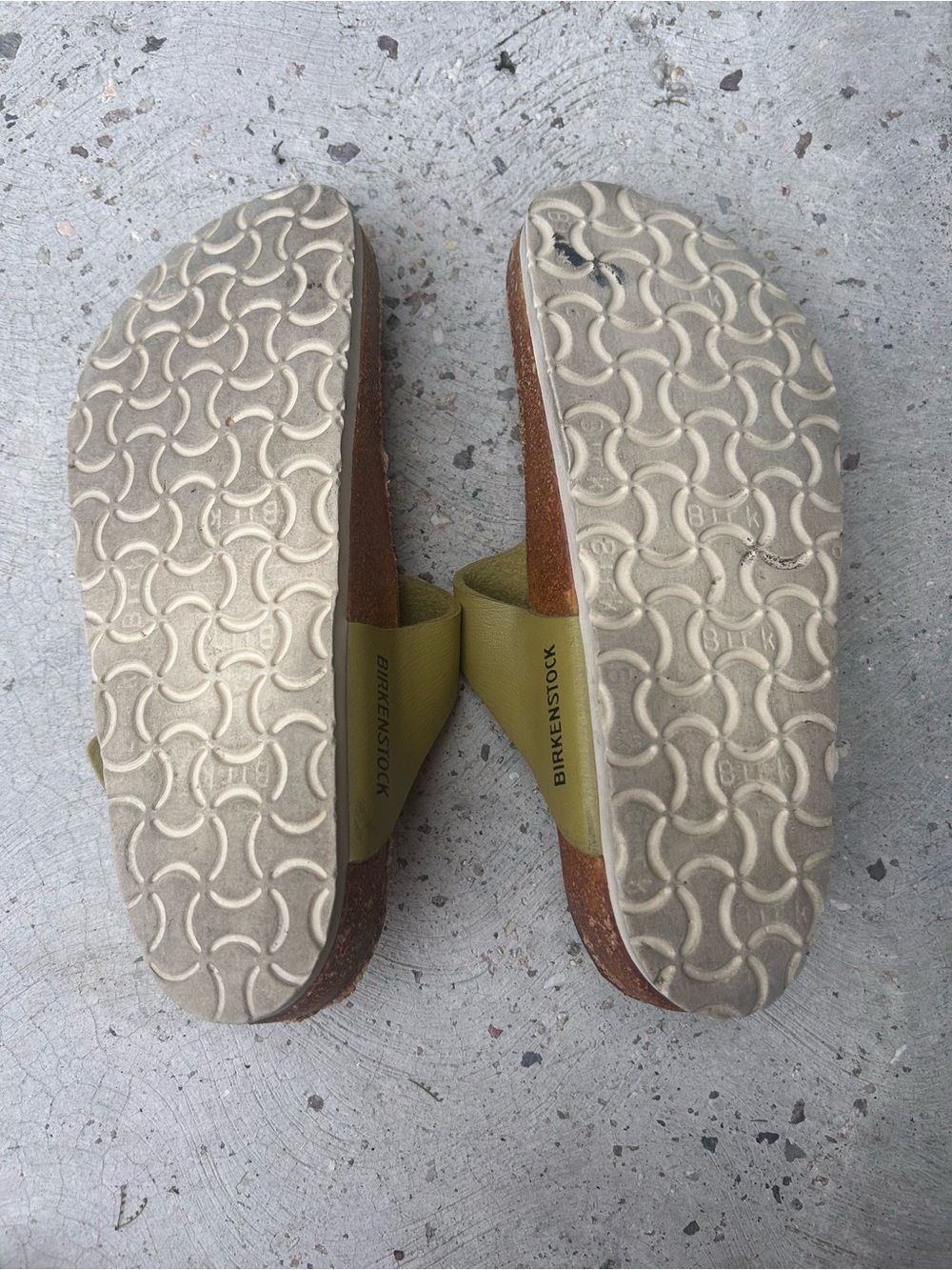 Birkenstock Gizeh Sandals Olive Green Leather Size 37 Casual Beach Hippie Boho - Picture 6 of 6